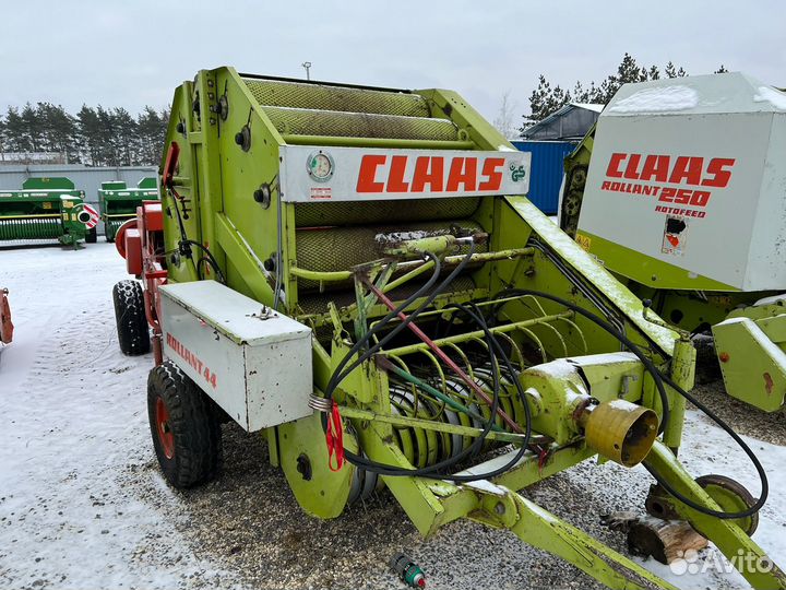 Пресс-подборщик Claas Rollant 44, 2001