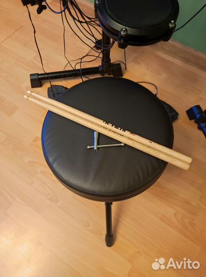 Установка Alesis Debut Kit