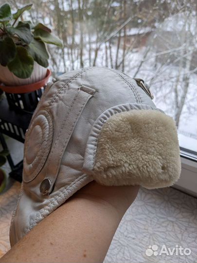 Кожаный зимний шлем с мехом