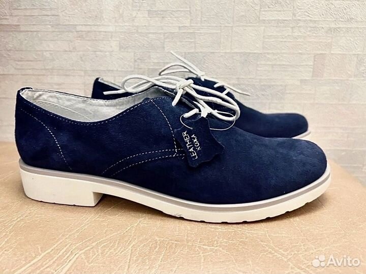 Ботинки новые,нат.замша,40