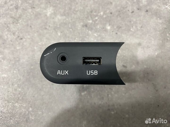 Разъем AUX / USB Kia Ceed 2 JD 2013 96120A2000