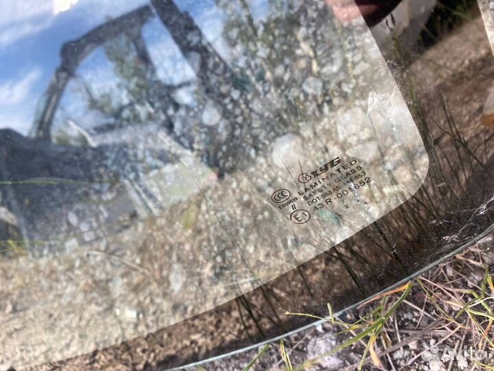 Стекло лобовое Honda Civic 1987-1997