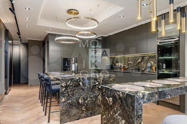 Коттедж 750 м² на участке 28 сот.