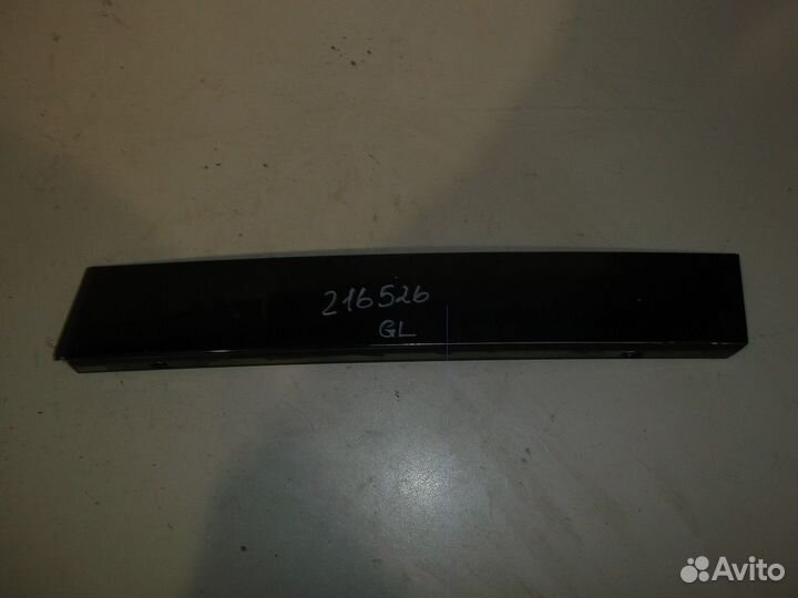 Накладка глухого стекла левая