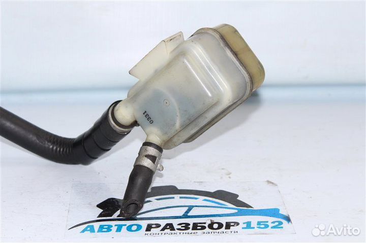 Бачок гур Toyota Avensis AZT250 1azfse 2003-2008