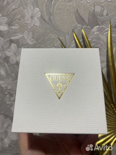 Часы guess