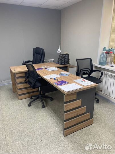 Стол рабочий офисный