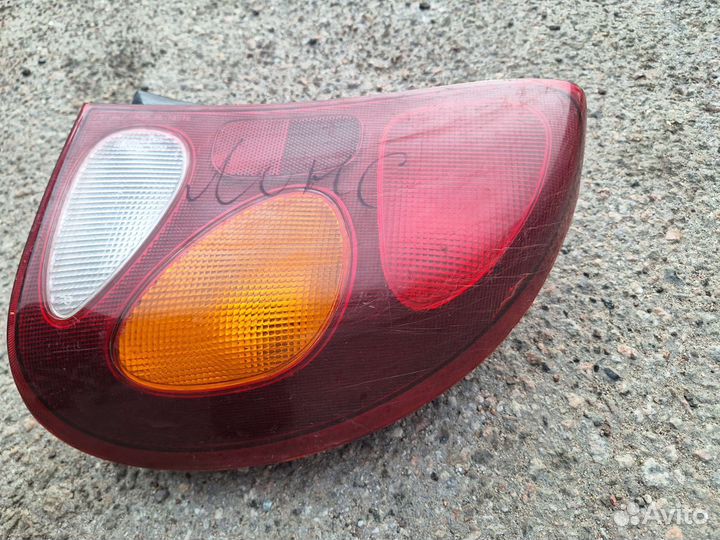 Задний правый фонарь chevrolet lanos