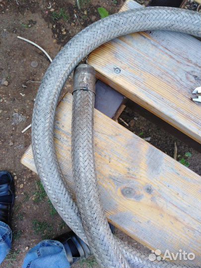 Гибкий нержавеющий металлорукав на выхлопную трубу