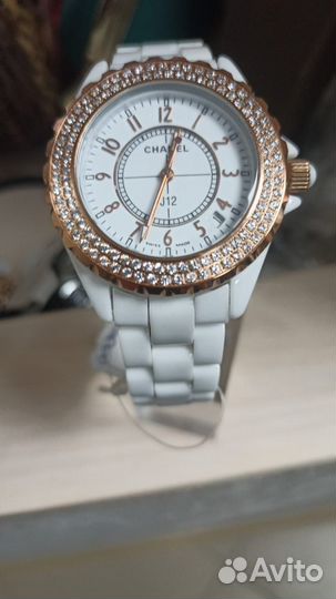 Часы белые Chanel новые стразы
