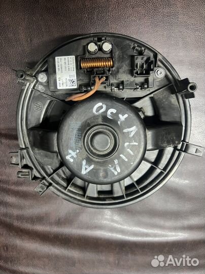 Моторчик отопителя skoda octavia a7 5Q1819021B