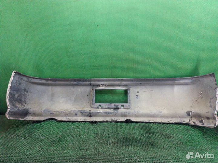 Бампер задний Toyota Mark 2 GX90