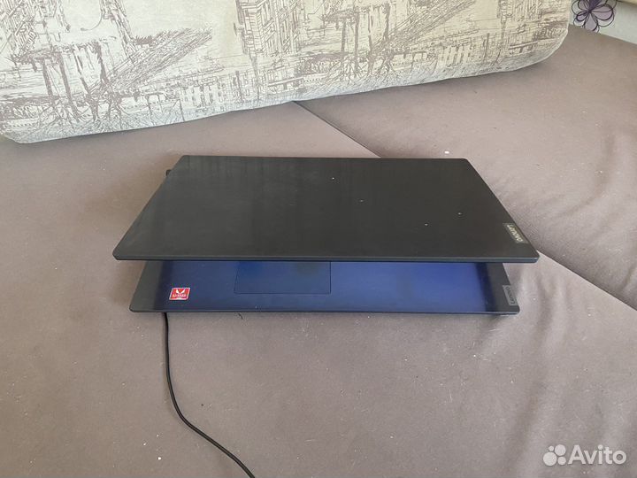 Lenovo ryzen 5 3500u 12gb 17