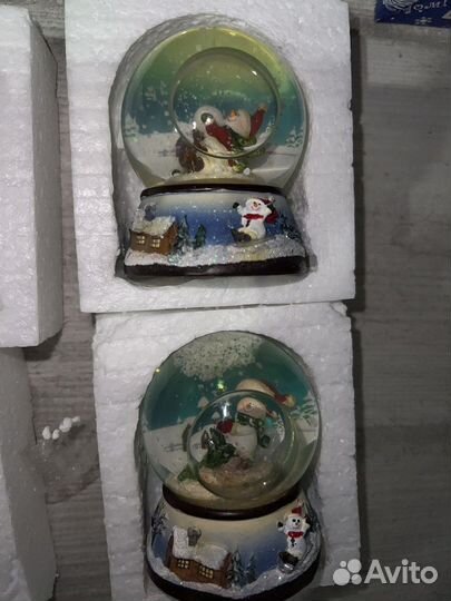 Новогодний шар со снегом