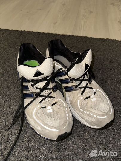 Кроссовки adidas