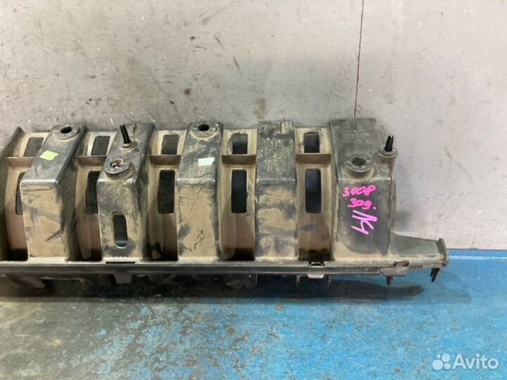 Усилитель бампера задний Peugeot 3008