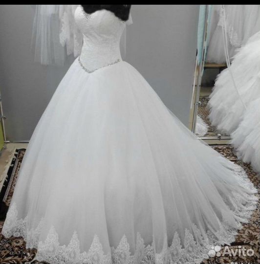 Свадебные платья