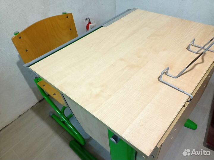 Растущая парта и стул деми