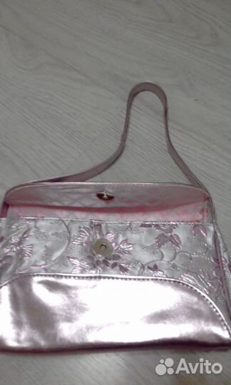 Новая сумочка-клатч от Валентина Юдашкина