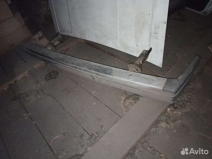 Задний бампер ваз 2107 в сборе