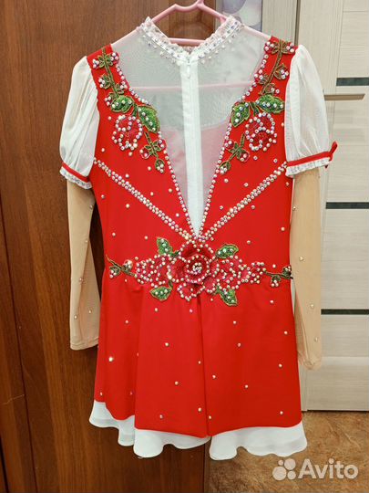 Продаётся красивое платье по фигурному катанию
