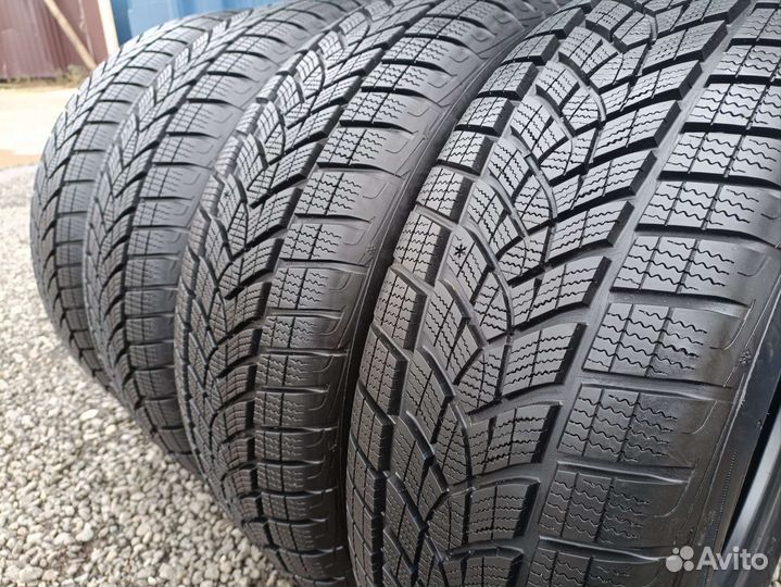 Goodyear UltraGrip Ice SUV Gen-1 225/60 R18 104T