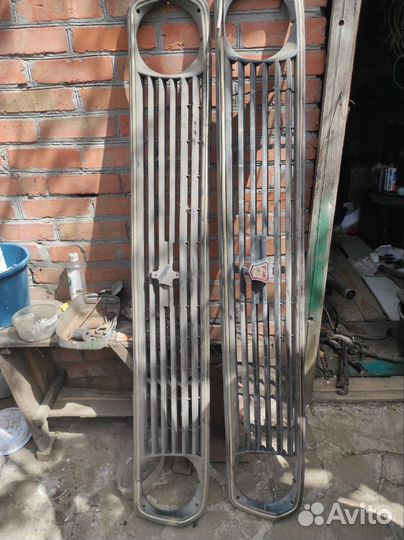 Решетка облицовки на волгу (газ) 2410