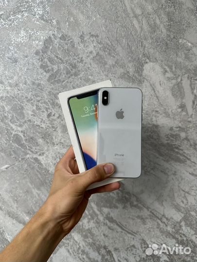 iPhone X, 64 ГБ