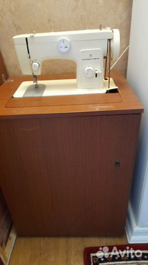 Супер швейная в тумбочке времен СССР