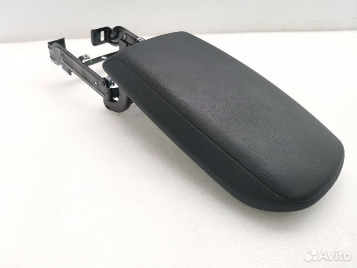 Подлокотник Bmw X4 F26 2.0 2014