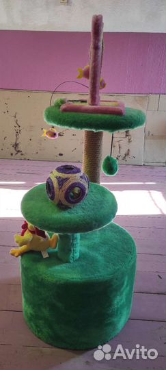 Домик для кошки с когтеточкой