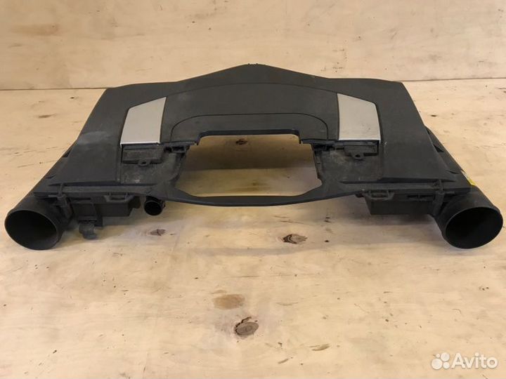 Корпус воздушного фильтра Mercedes Benz Gl450