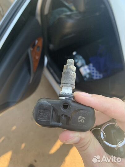 Датчики давления в шинах оригинальные Toyota Lexus