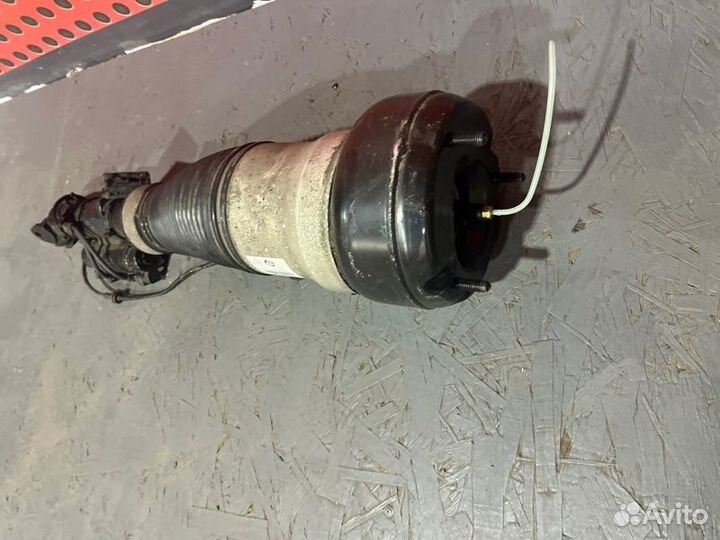 Амортизатор передний левый Mercedes-Benz S-Class