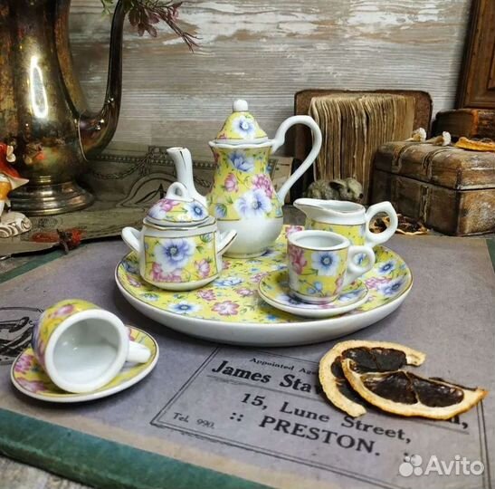 Антиквариат из Европы. Кукольный чайный сервиз
