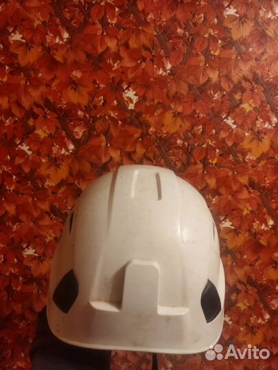 Каска с визором