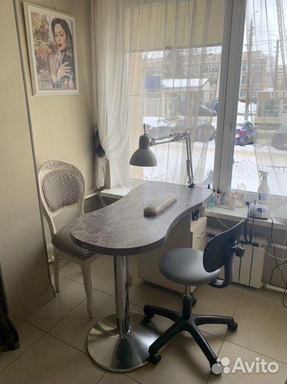 Аренда рабочего места мастера маникюра и педикюра