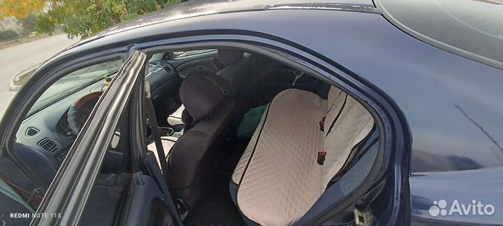 Mitsubishi Carisma 1.6 МТ, 2000, 331 000 км