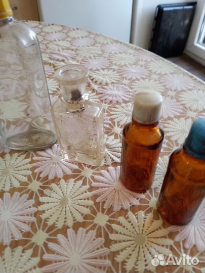 Старинные аптекарьские пузырьки