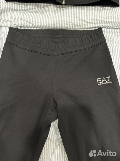 Женский спортивный костюм Emporio Armani