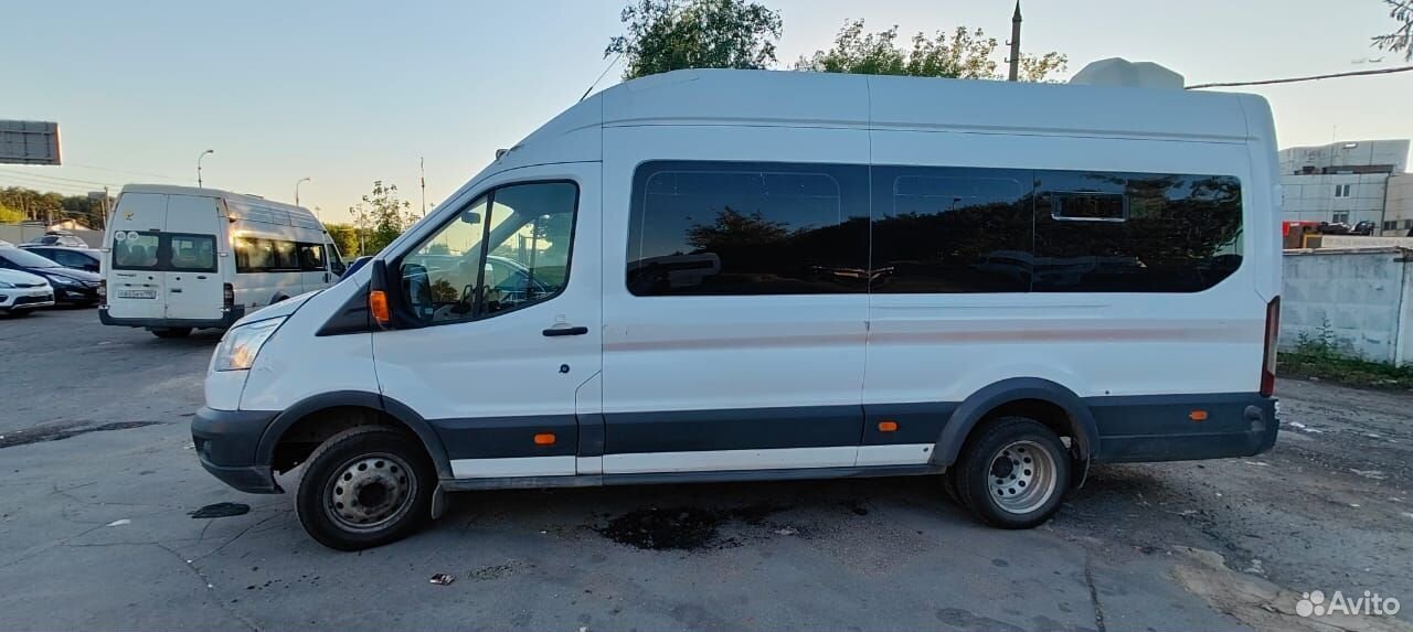 Ford Transit микроавтобус, 2016