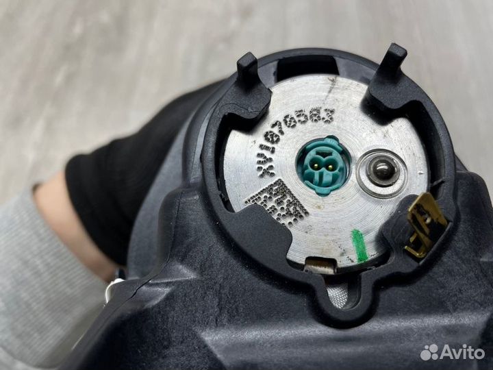 Подушка безопасности в торпедо Audi A4 B8 cgka 2.7