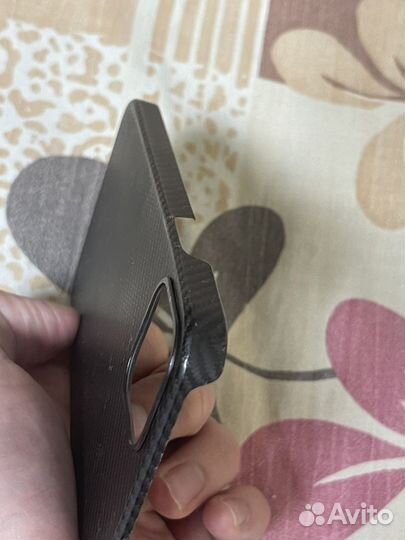 Pitaka case iPhone 12 карбон