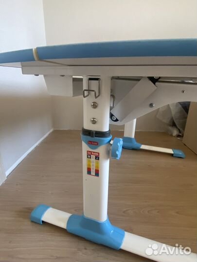Растущая парта для школьника + стул IKEA