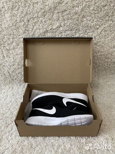 Nike Tanjun EU44 UK9