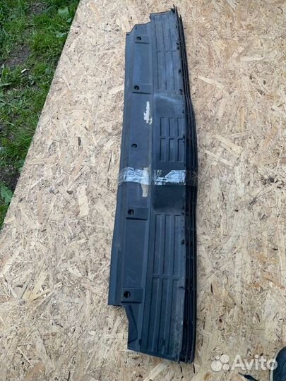 Накладка бампера задняя Mitsubishi Pajero 4