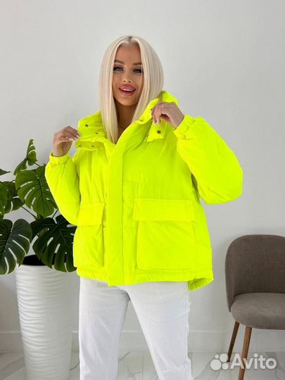 Женская куртка демисезонная короткая