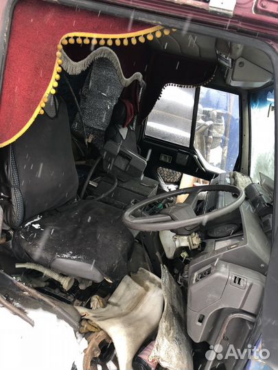 Салон Митсубиси Фусо файтер