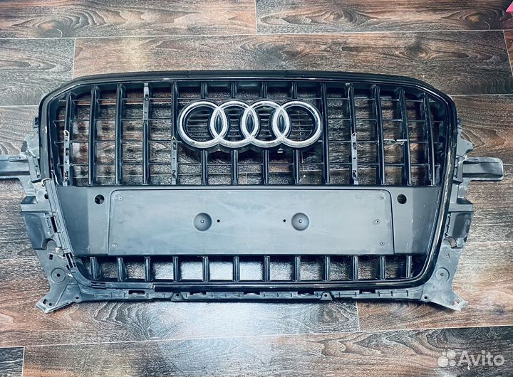 Решетка радиатора на ауди Q 5