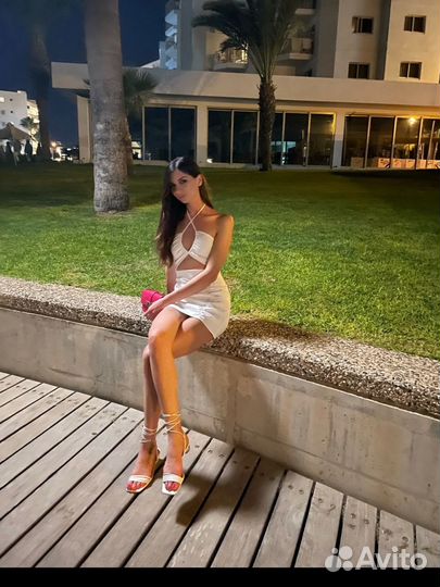 Платье пляжное